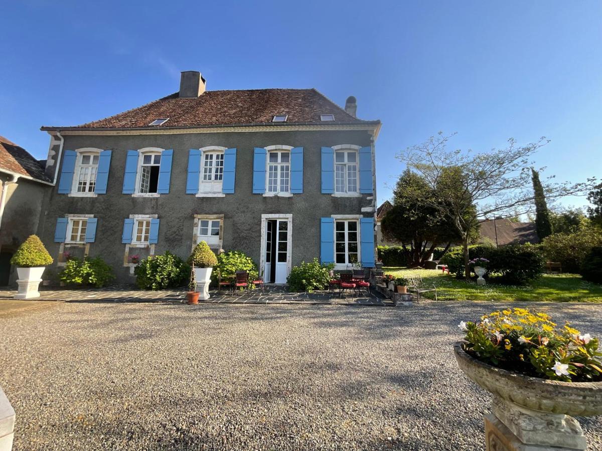 Domaine De La Carrere Hotell Arthez-de-Bearn Exteriör bild